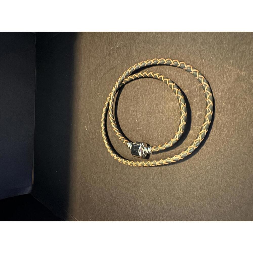 Stylish Braided Leather Bracelet 471